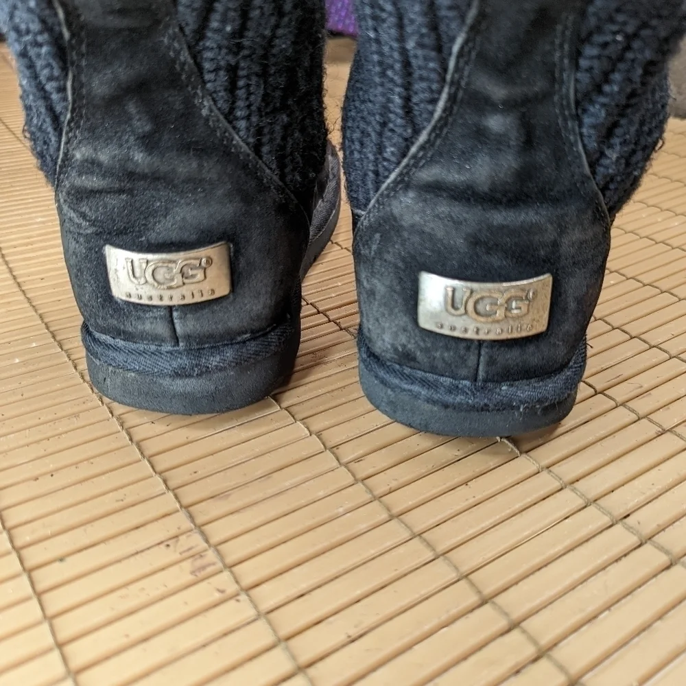 UGG Womens Size 7  Suburb Crochet Shearling Boots S/N 5124 Black_6